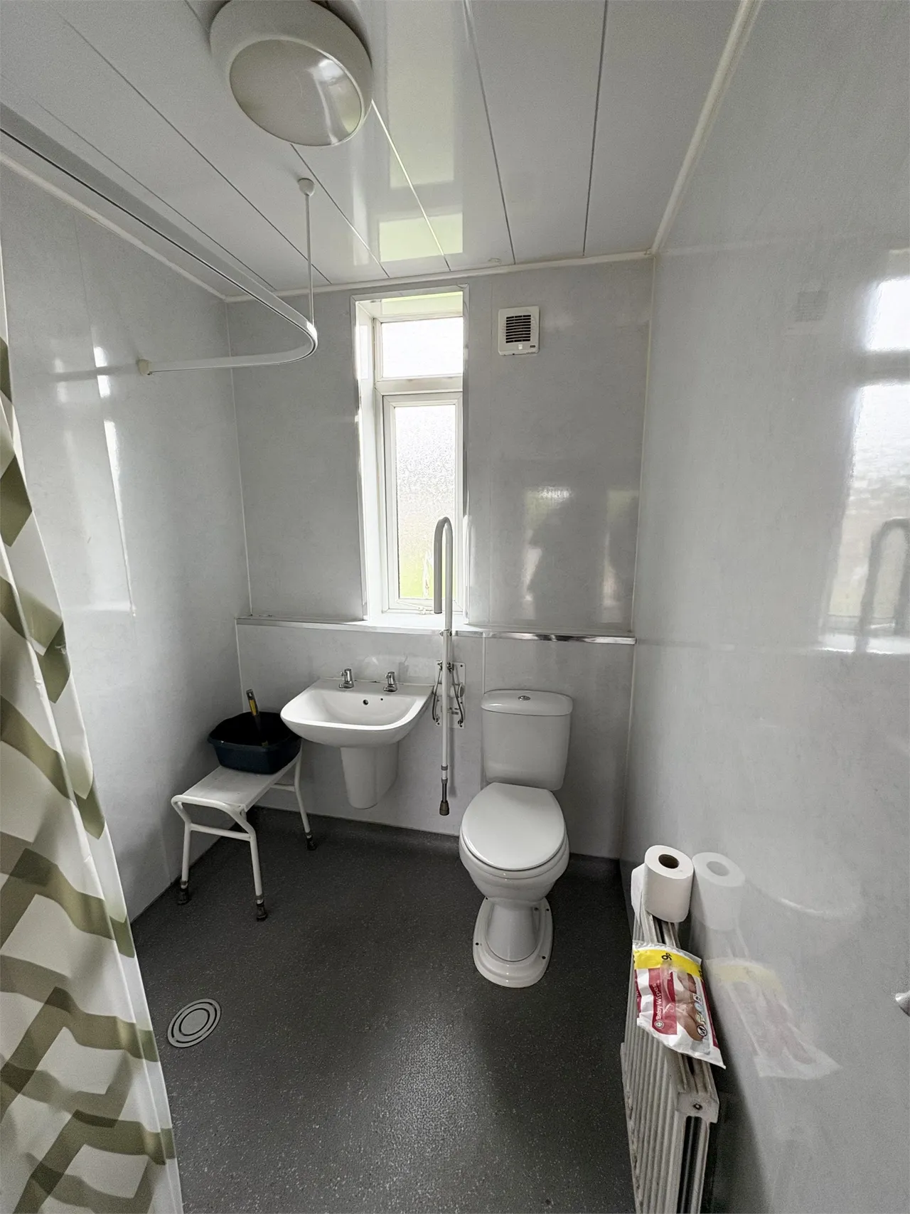 Girdle Toll, Irvine, KA11 1AW, photo 9