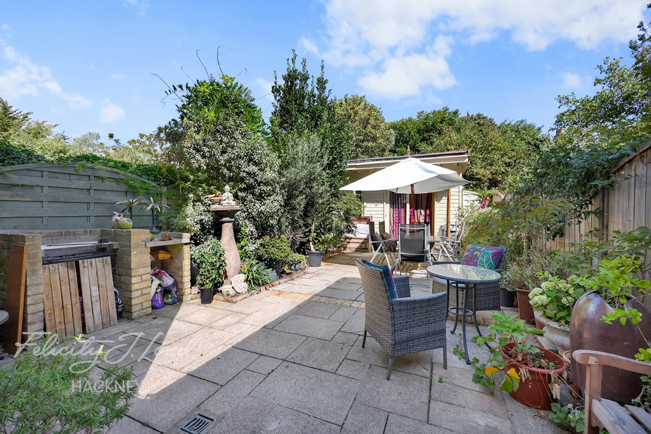 Meynell Crescent, London, E9, photo 9