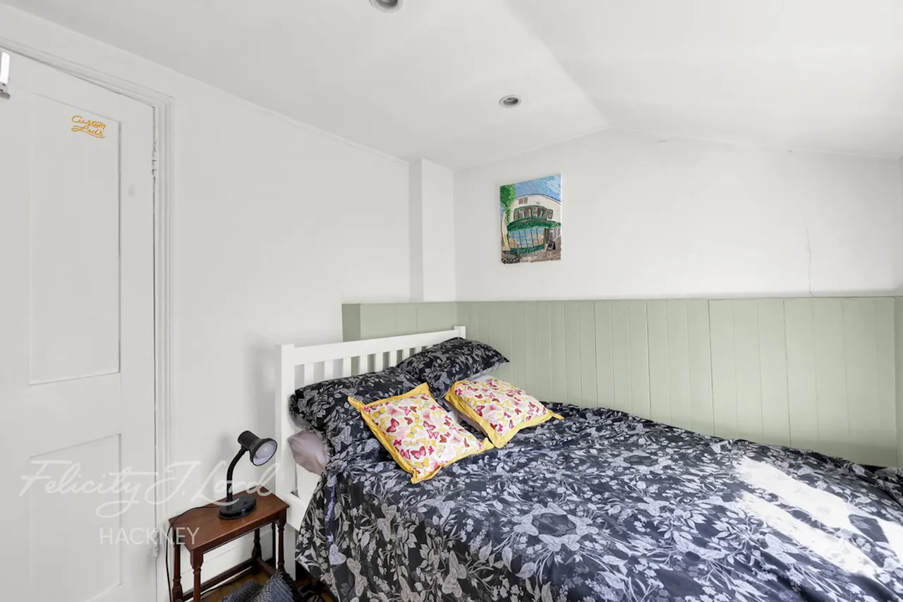 Meynell Crescent, London, E9, photo 16