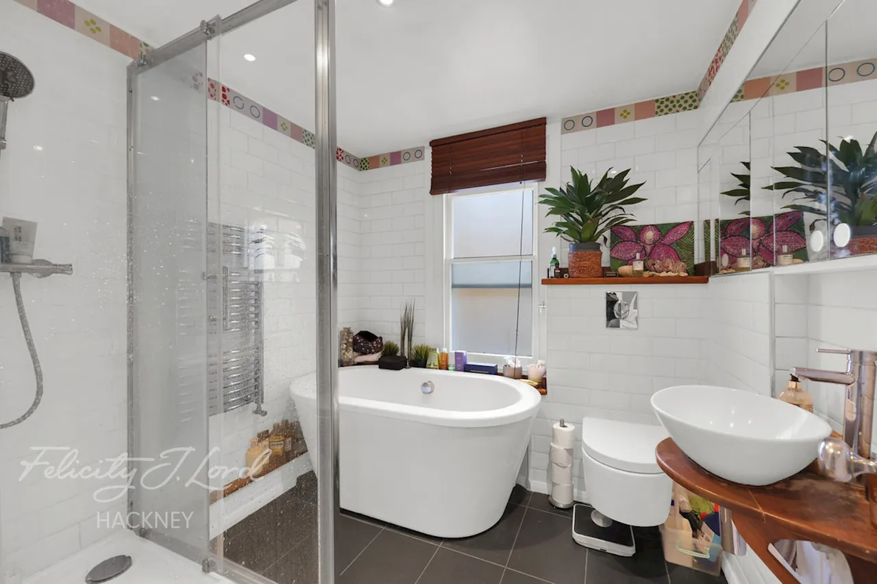 Meynell Crescent, London, E9, photo 15