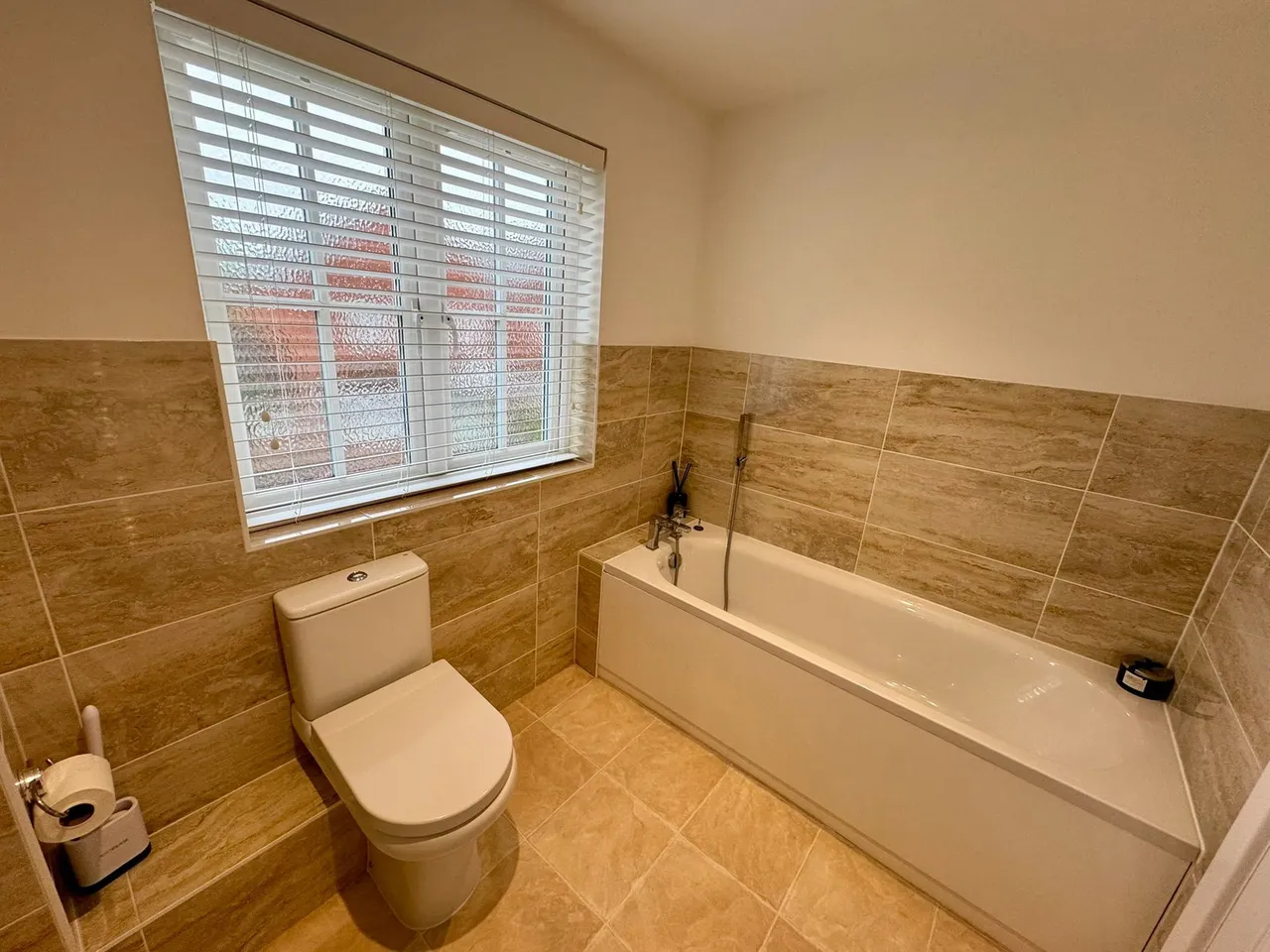 Bishop Close, High Halden, TN26, photo 14