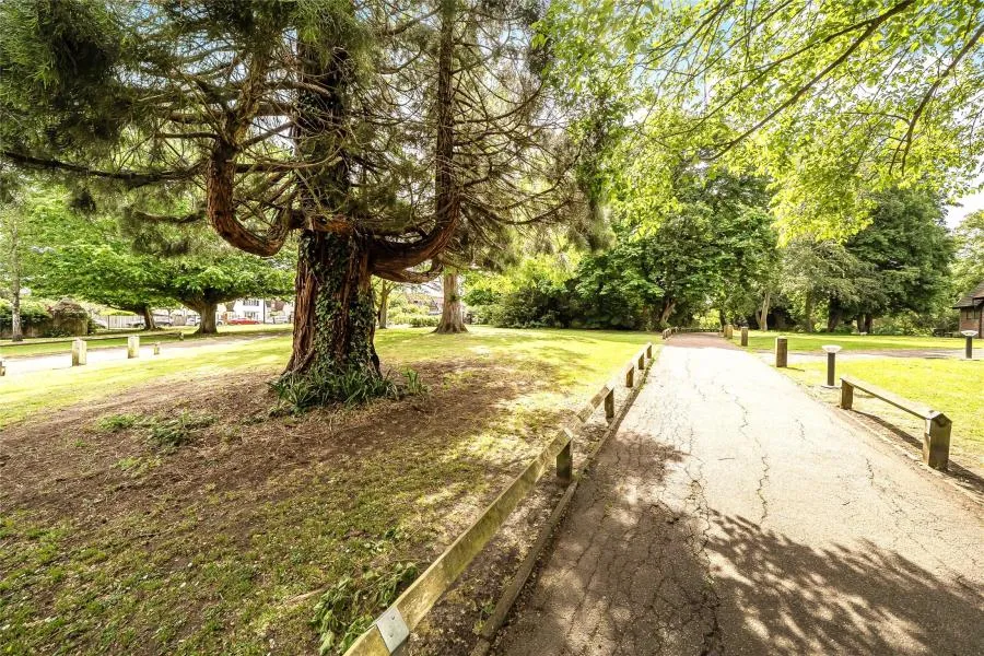 London Road, Cheam, SM3, photo 6