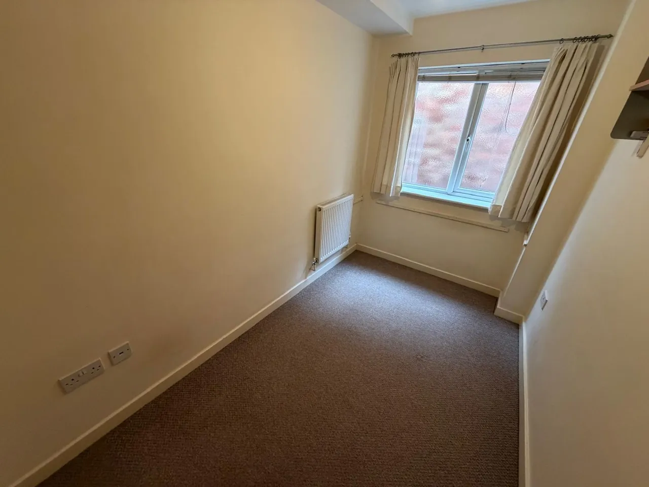 Weedon Road, NORTHAMPTON, photo 5