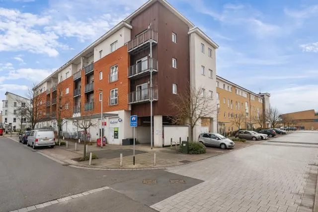 2 bed flat for sale, Havergate Way, Reading, RG2