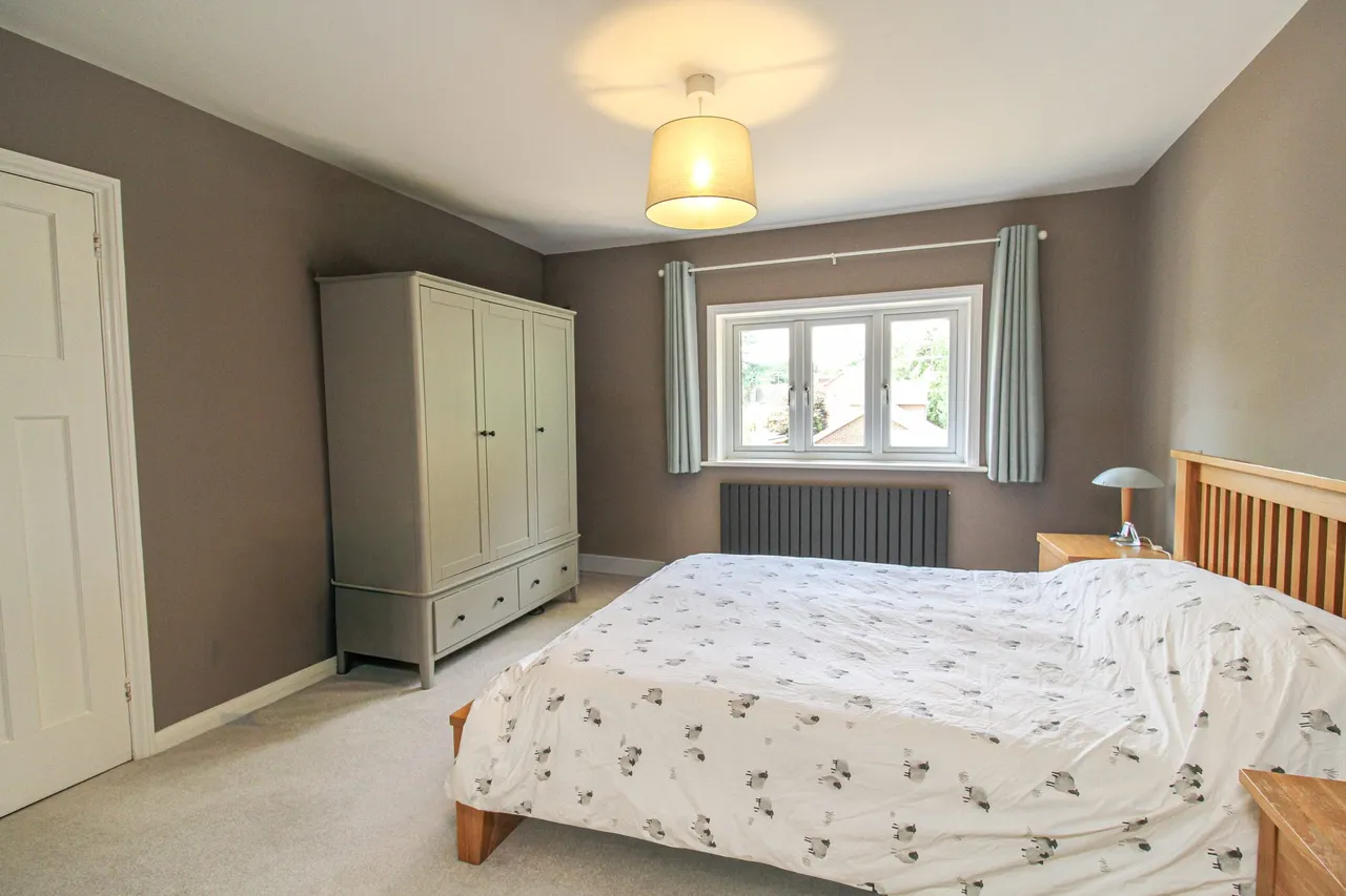 Westover Road, Fleet, GU51 3DF, photo 12