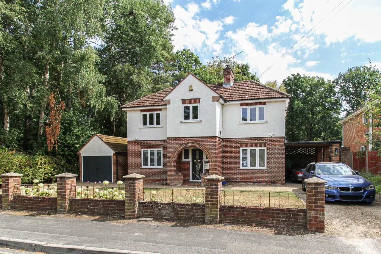 4 bed house for sale — Westover Road, Fleet, GU51 3DF