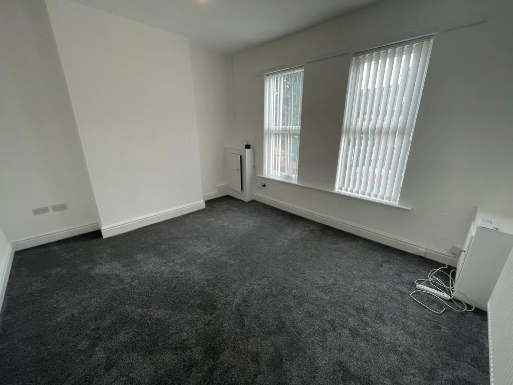 St Johns Road, Waterloo, L22, photo 2