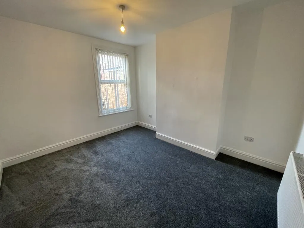 St Johns Road, Waterloo, L22, photo 3