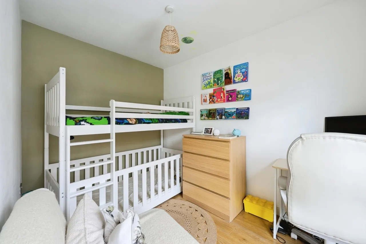 Garlands Road, Redhill, RH1, photo 7