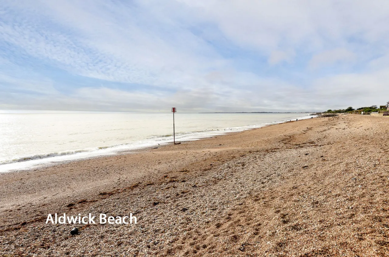 Marine Drive West, Bognor Regis, PO21, photo 5