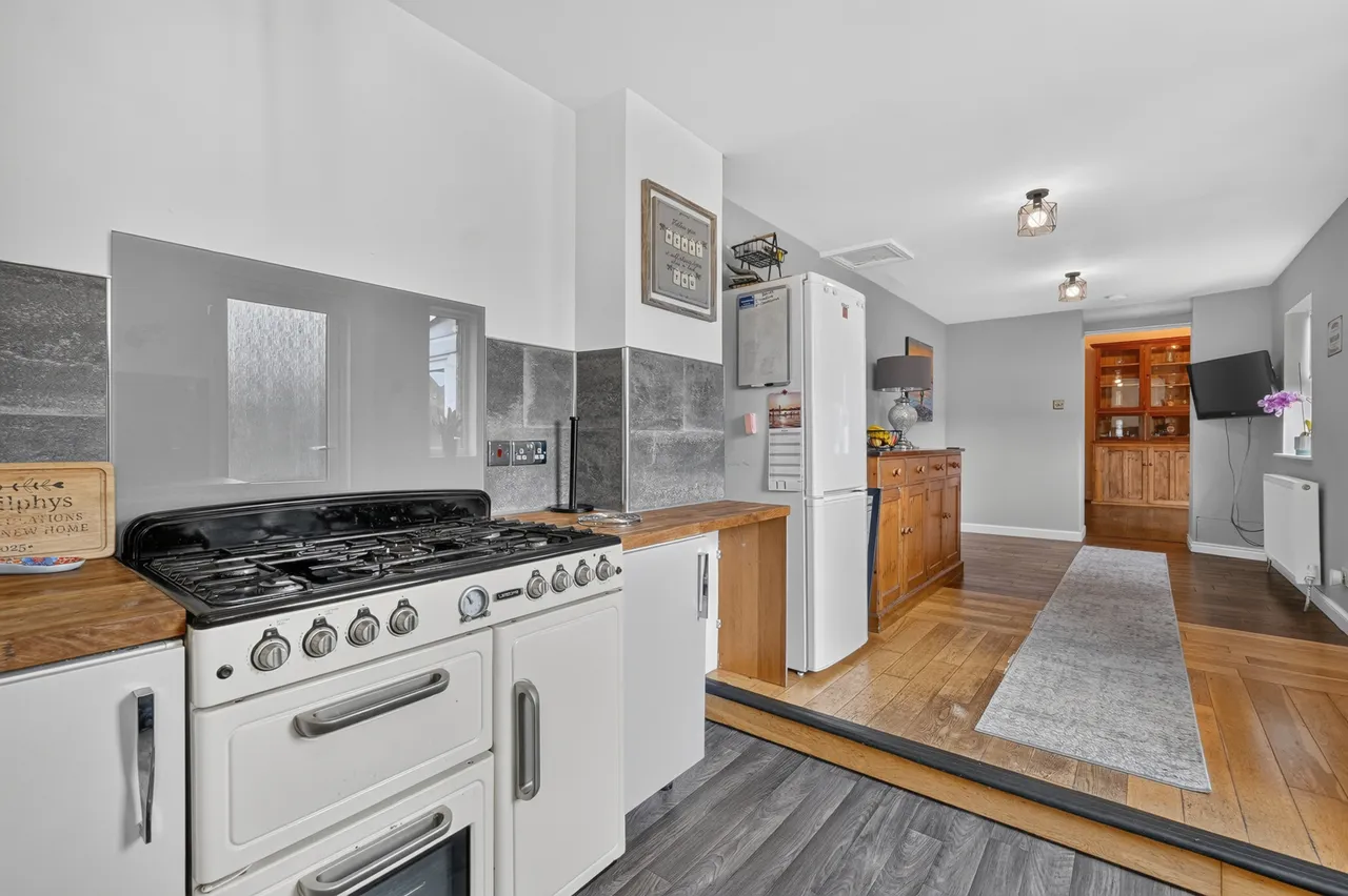 25 Craigie Avenue, Ayr, KA8 0EH, photo 6