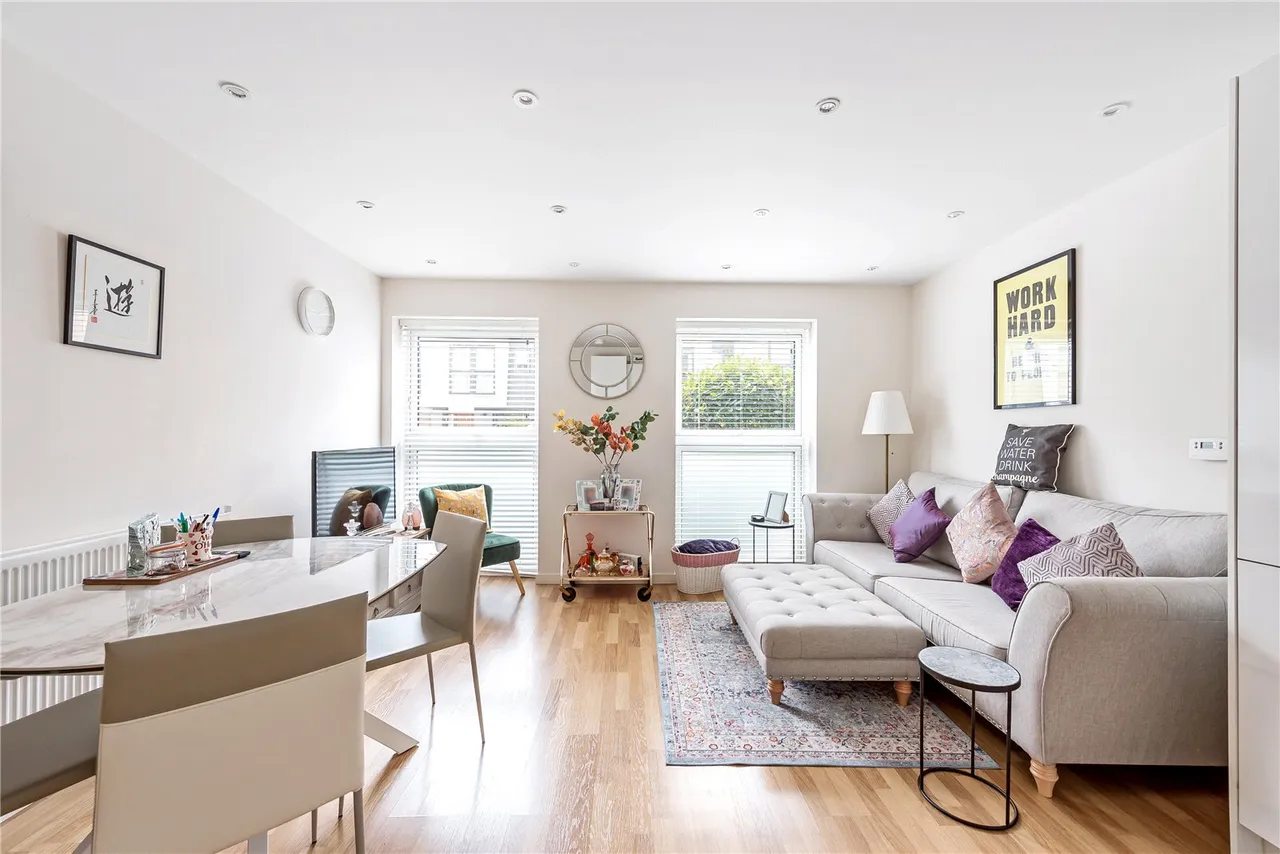 Hitchin Lane, Stanmore, HA7, photo 2