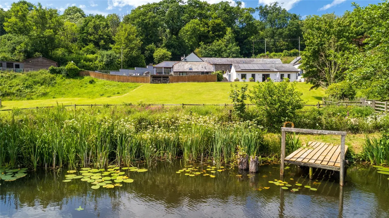 17 bed house for sale, Seven Characterful Cottages & 4.5 Acres, West Down