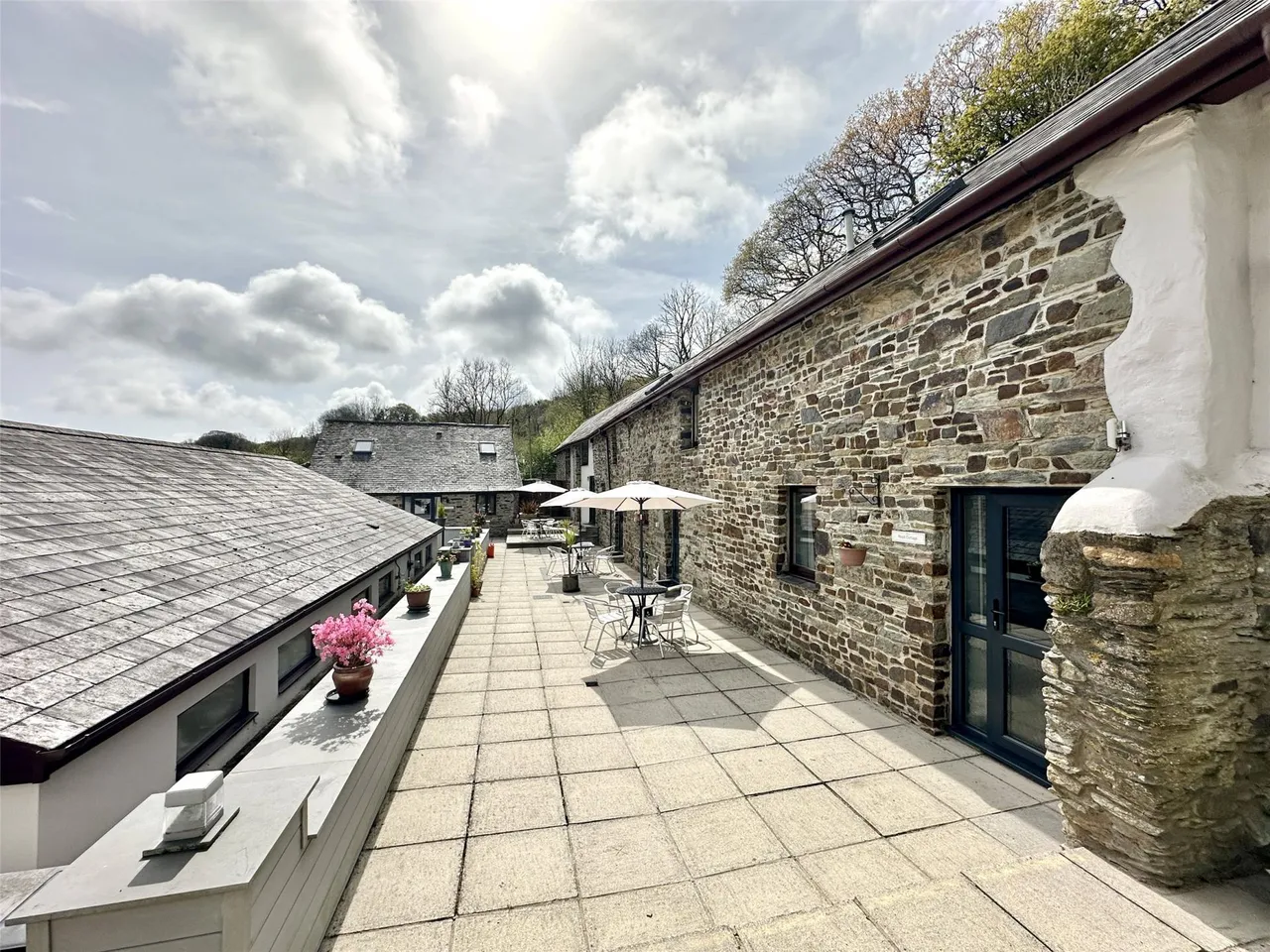 Seven Characterful Cottages & 4.5 Acres, West Down, photo 32