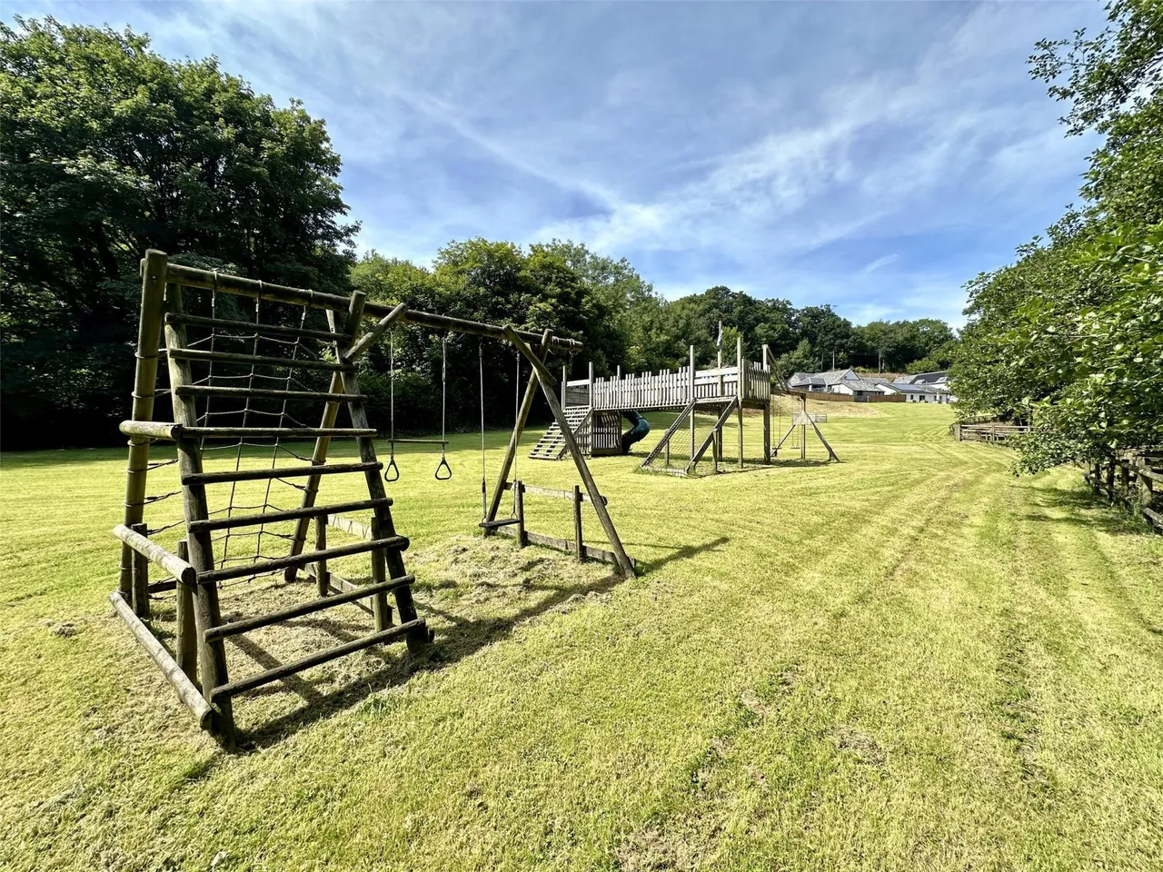 Seven Characterful Cottages & 4.5 Acres, West Down, photo 64