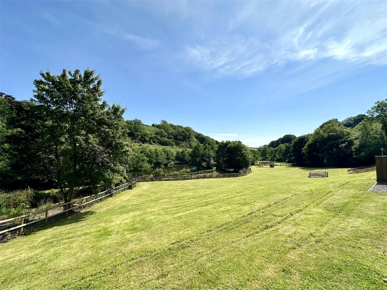 Seven Characterful Cottages & 4.5 Acres, West Down, photo 55