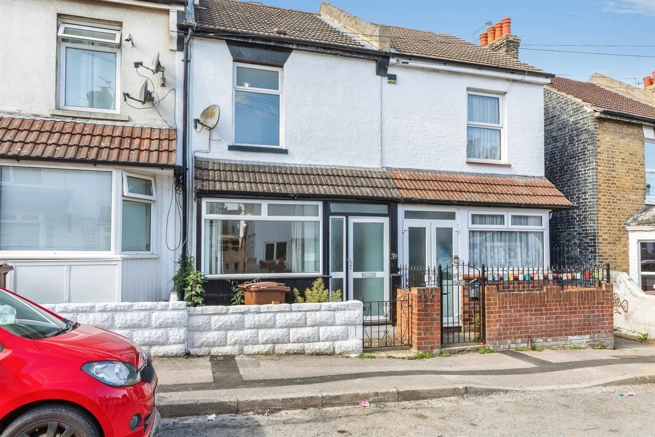 4 bed house for sale, Albany Road, Gillingham, ME7