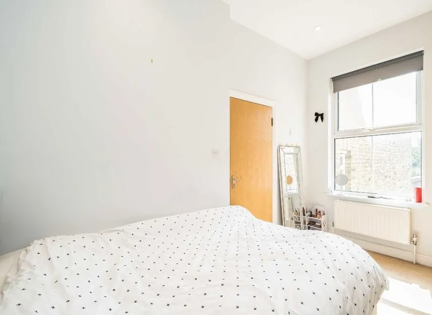 Wandsworth Road, South Lambeth, SW8, photo 6