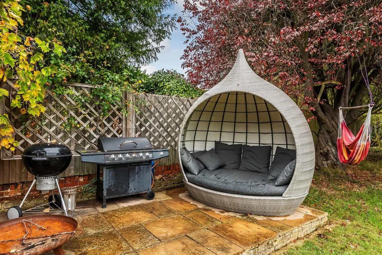 Agates Lane, Ashtead, KT21, photo 25