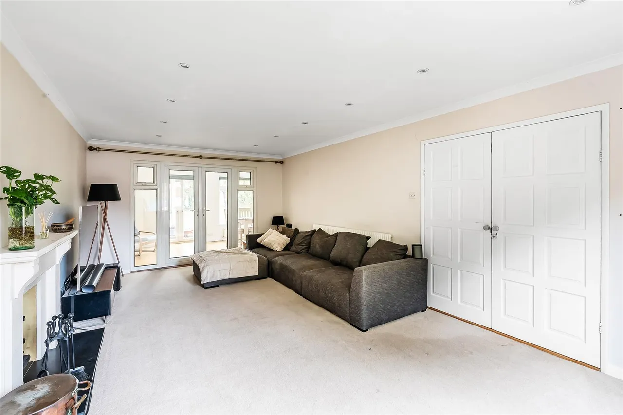 Agates Lane, Ashtead, KT21, photo 16