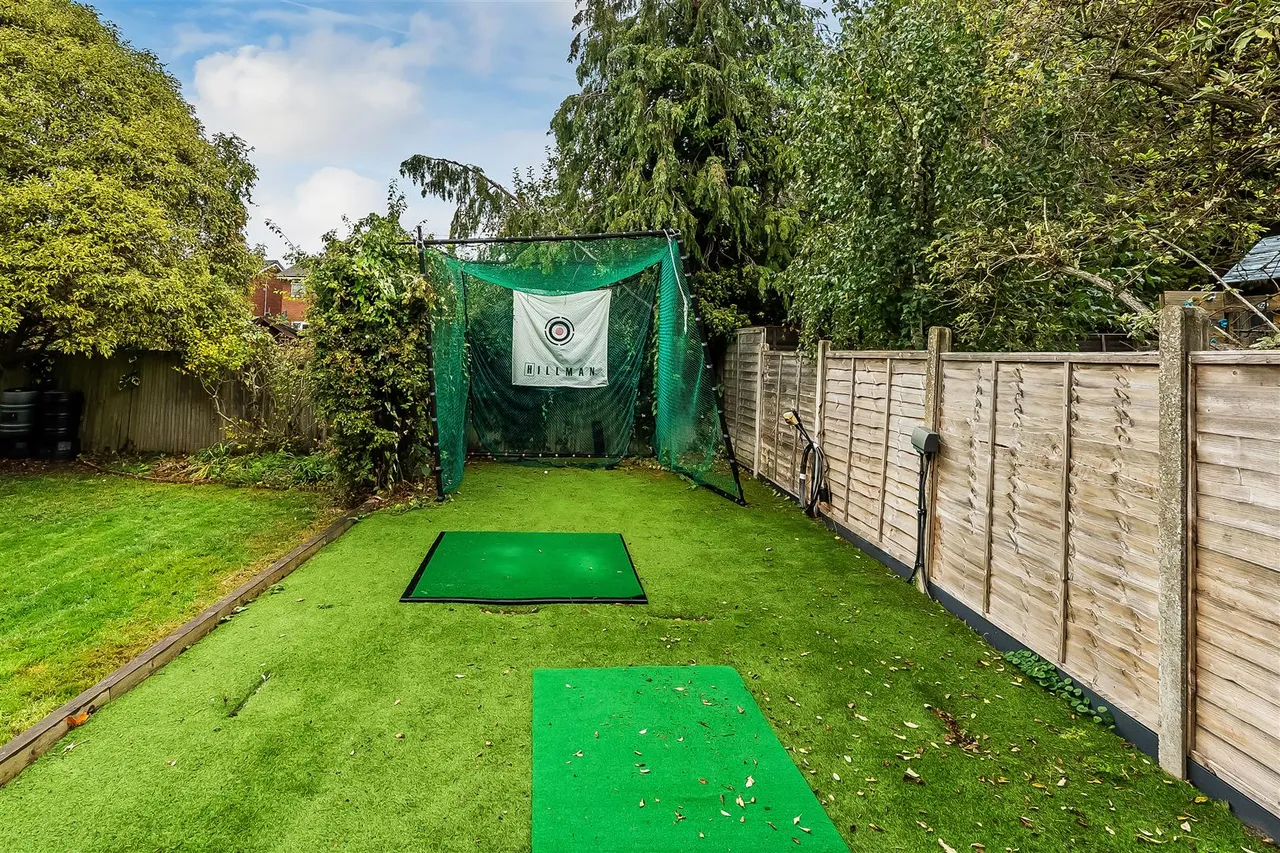 Agates Lane, Ashtead, KT21, photo 27