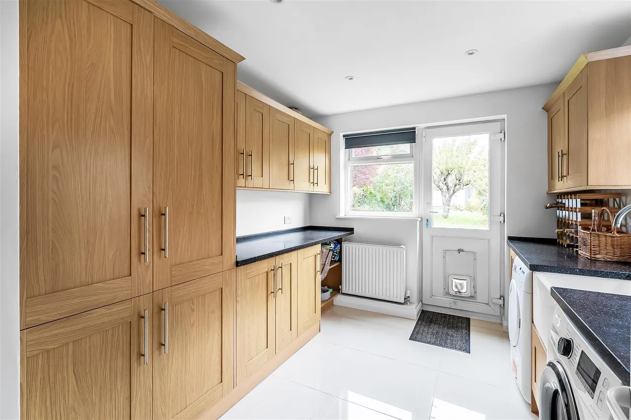 Agates Lane, Ashtead, KT21, photo 20