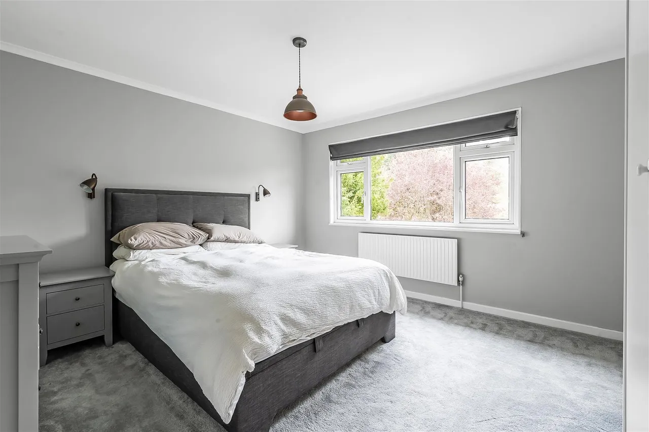Agates Lane, Ashtead, KT21, photo 11