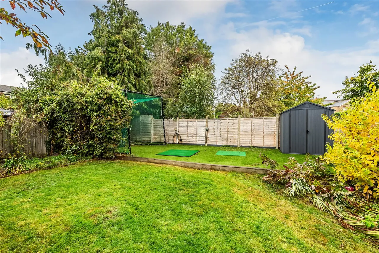 Agates Lane, Ashtead, KT21, photo 26