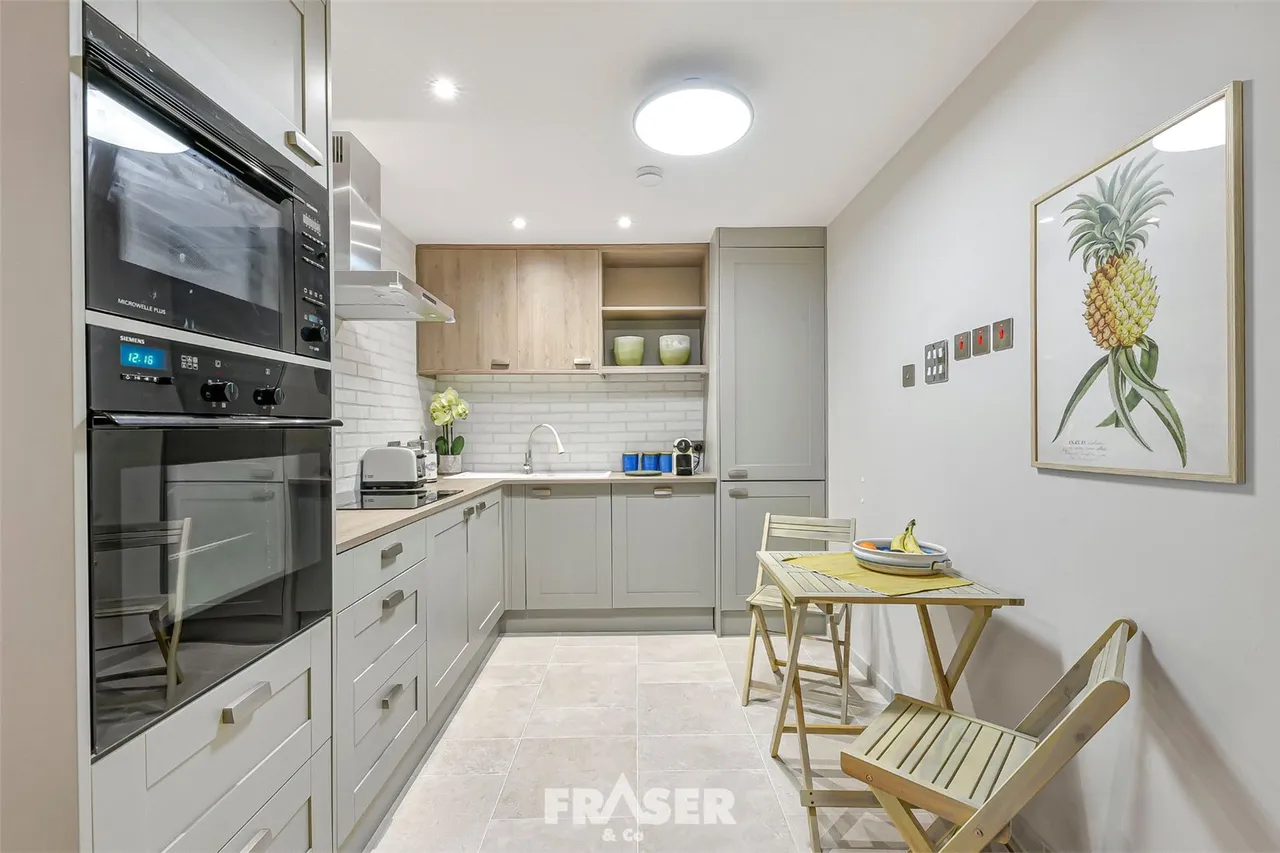 2 bed flat for sale, Wells St, Fitzrovia, W1T