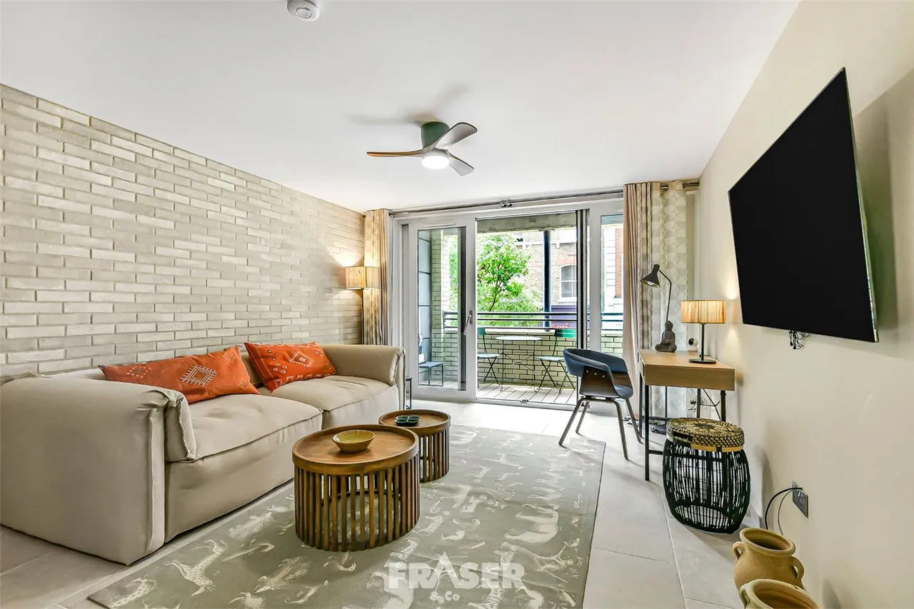 Wells St, Fitzrovia, W1T, photo 5