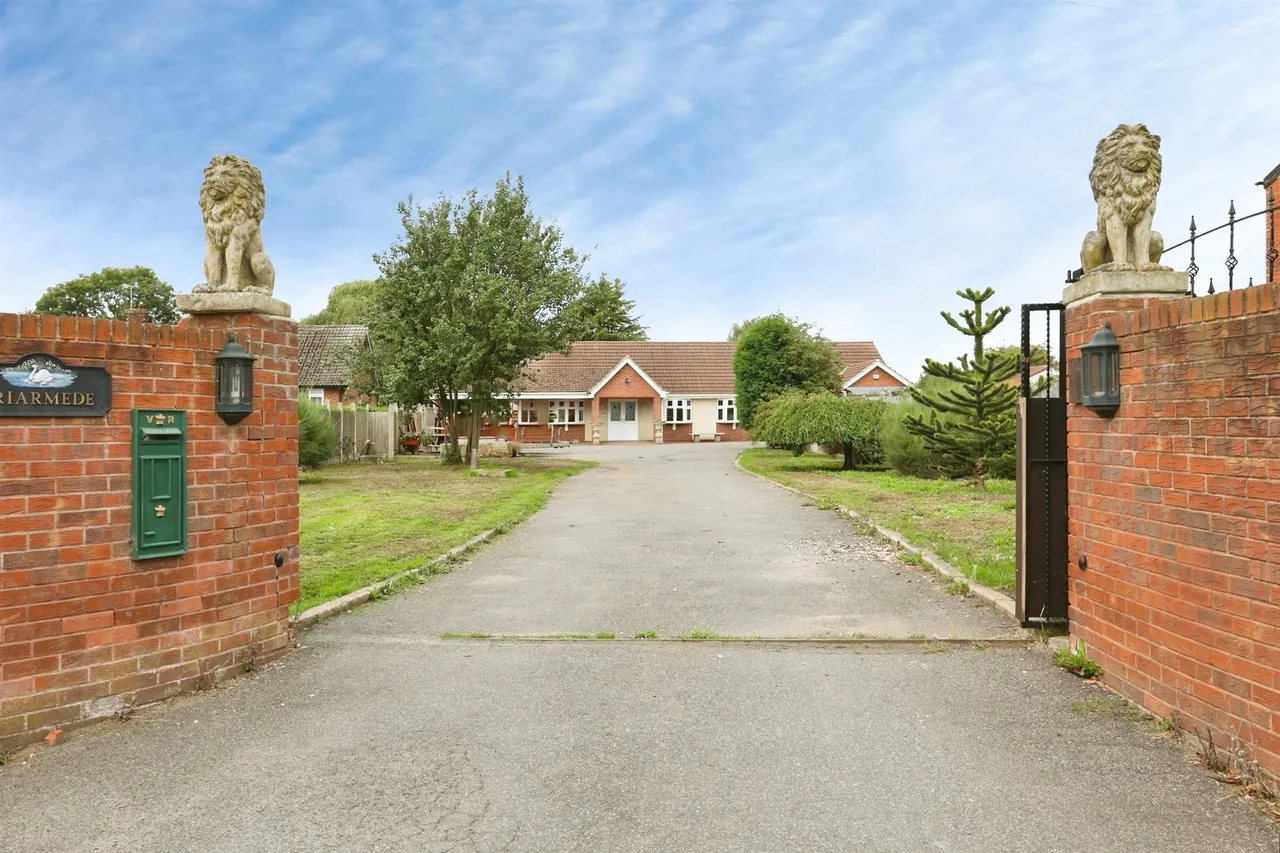 3 bed house for sale, Lawnwood Lane, Elkesley, DN22