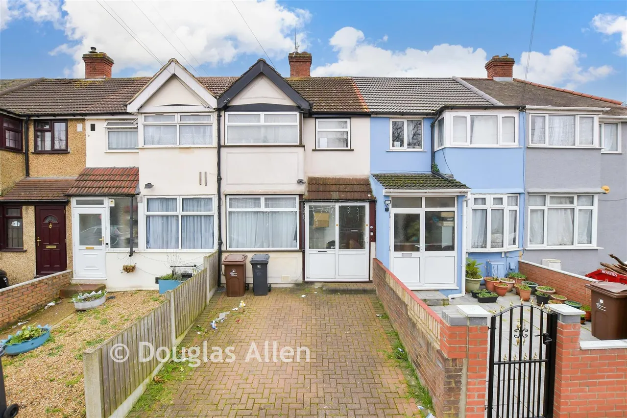 3 bed house for sale, Oval Road North, Dagenham, RM10