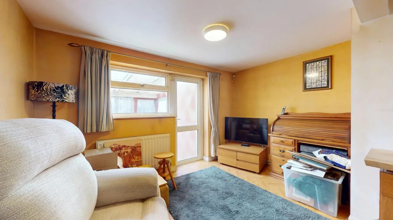East Milton Road, Gravesend, DA12, photo 4
