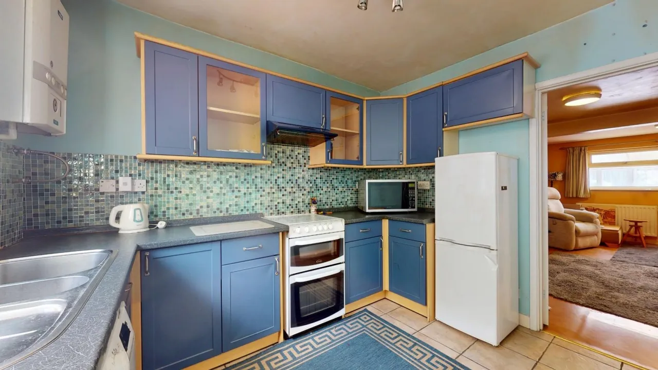 East Milton Road, Gravesend, DA12, photo 2