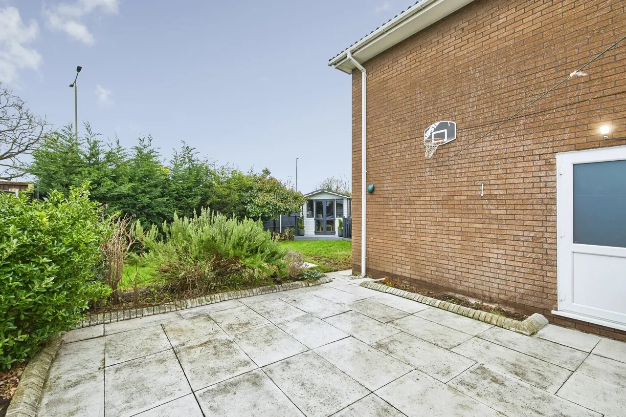 Cotswold Close, Long Eaton, NG10, photo 24