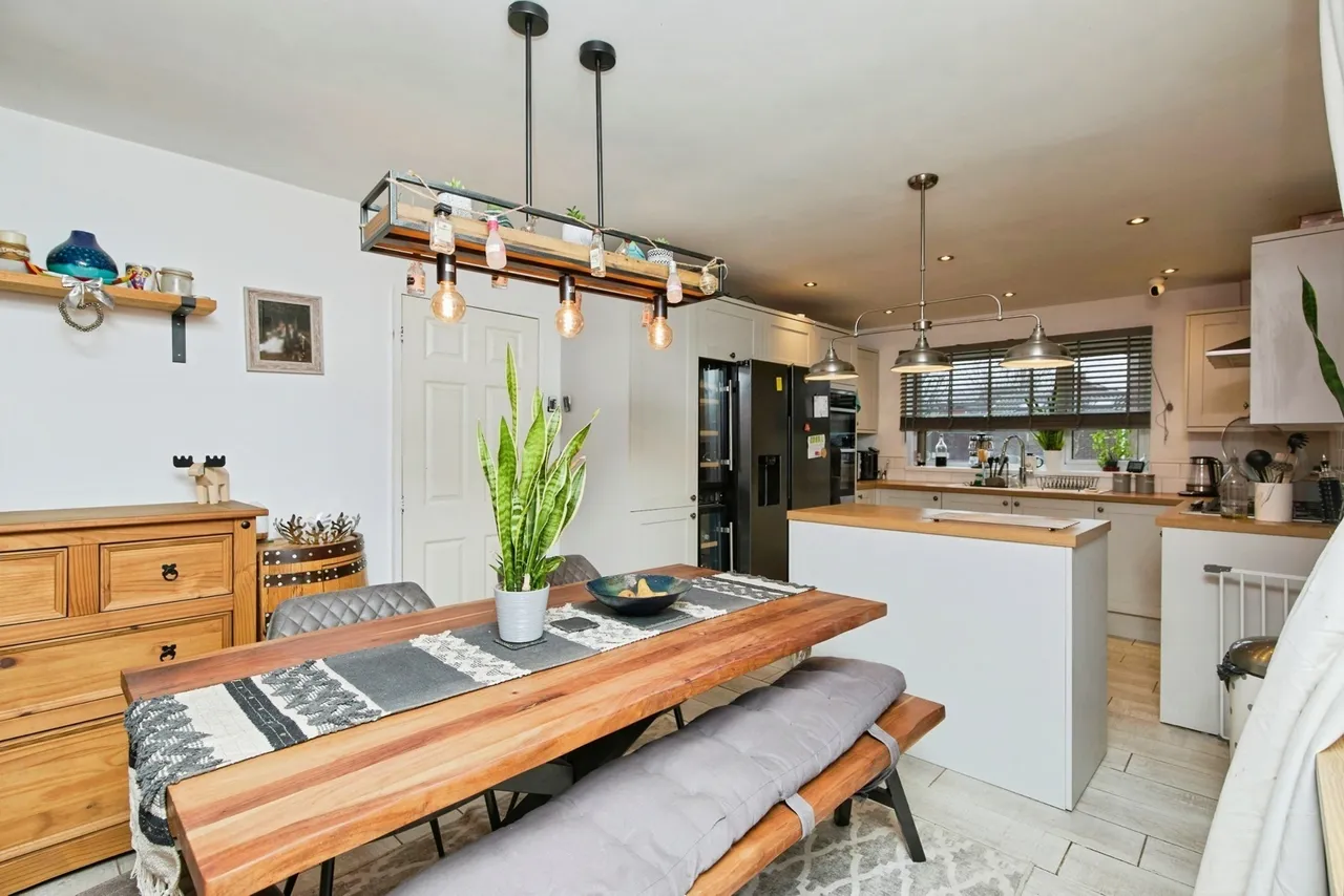 4 bed house for sale, Cotswold Close, Long Eaton, NG10