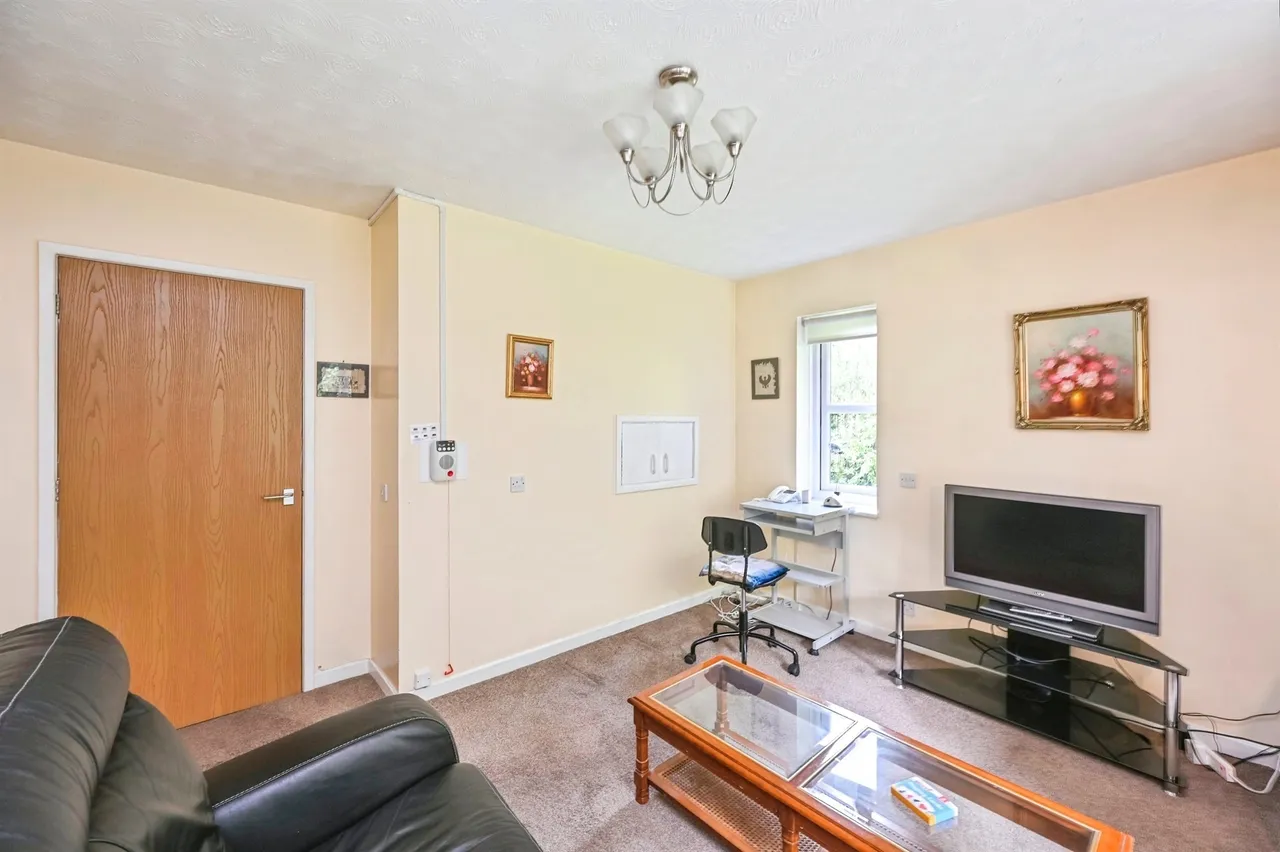 Tudor Court, Liverpool, L19, photo 5