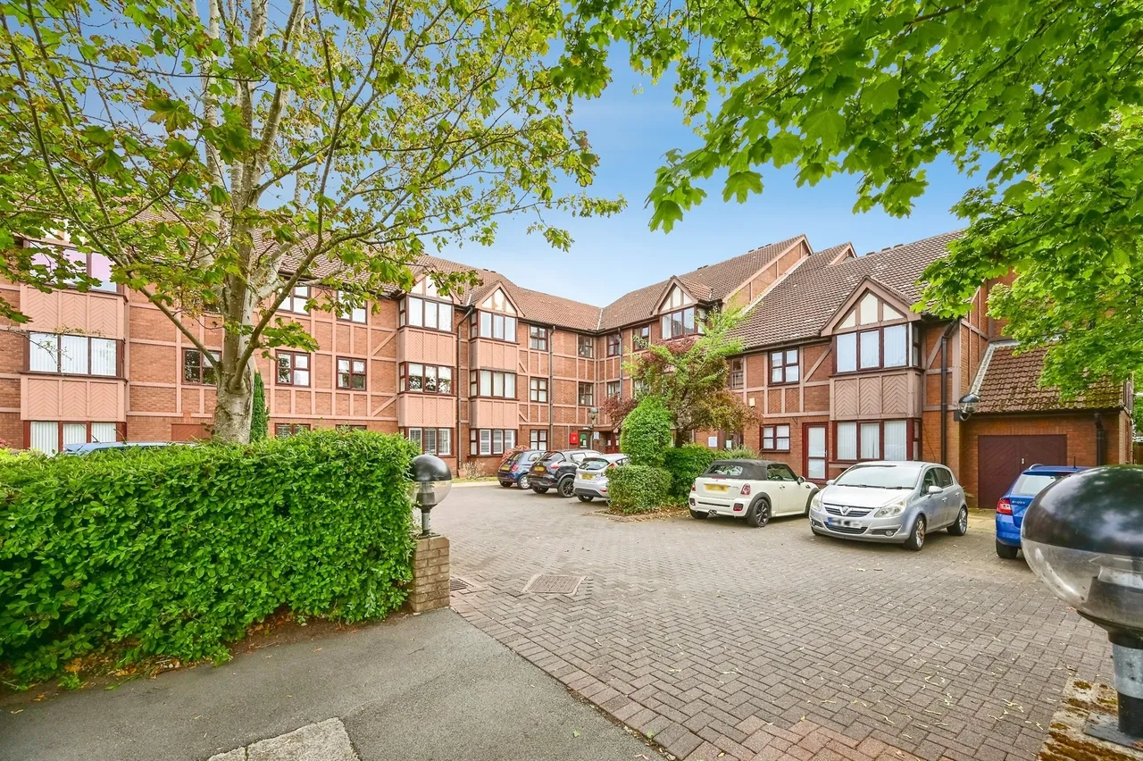Tudor Court, Liverpool, L19, photo 11