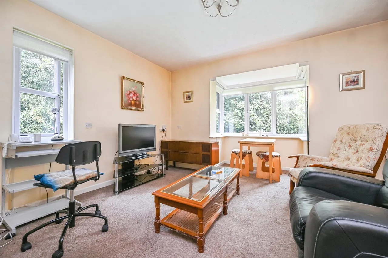 Tudor Court, Liverpool, L19, photo 4