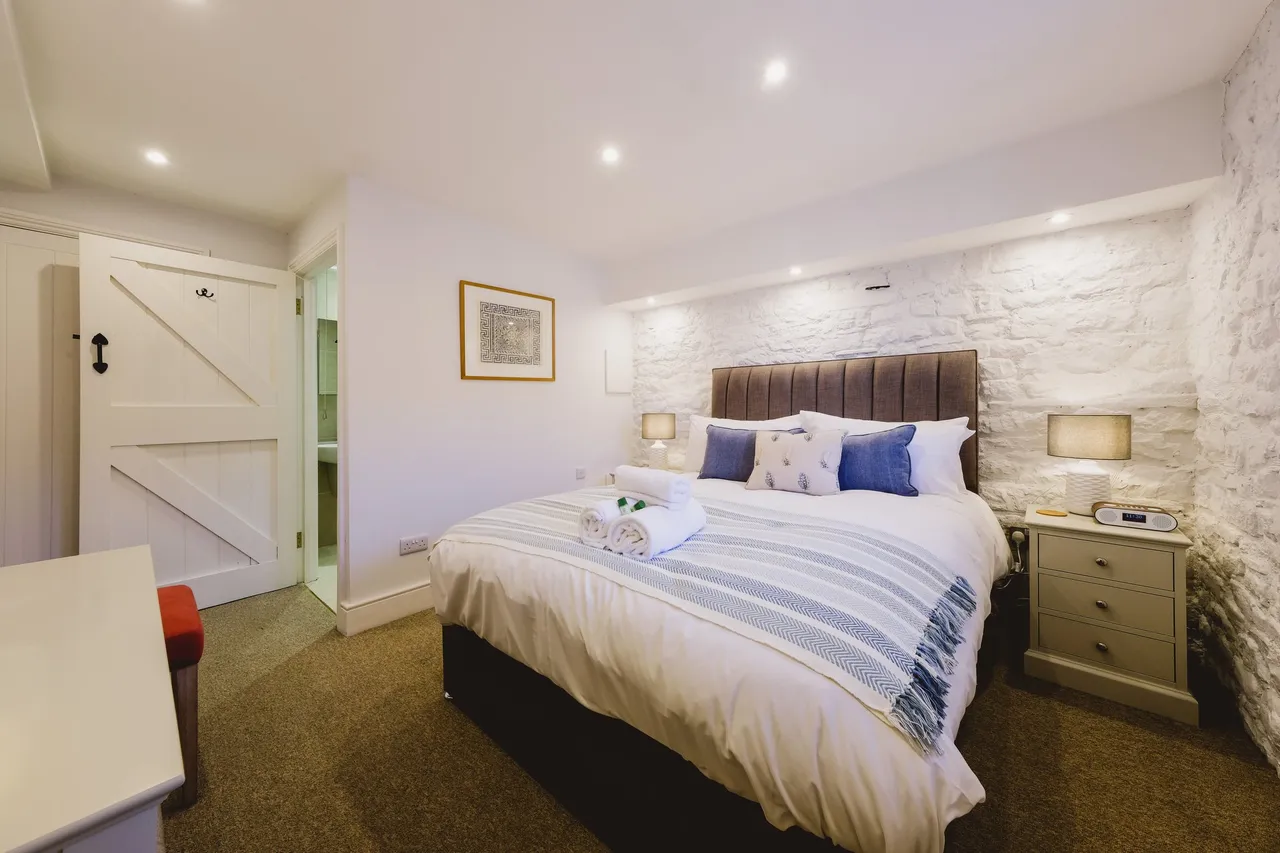 Tockington Park Lane, Almondsbury, BS32, photo 3