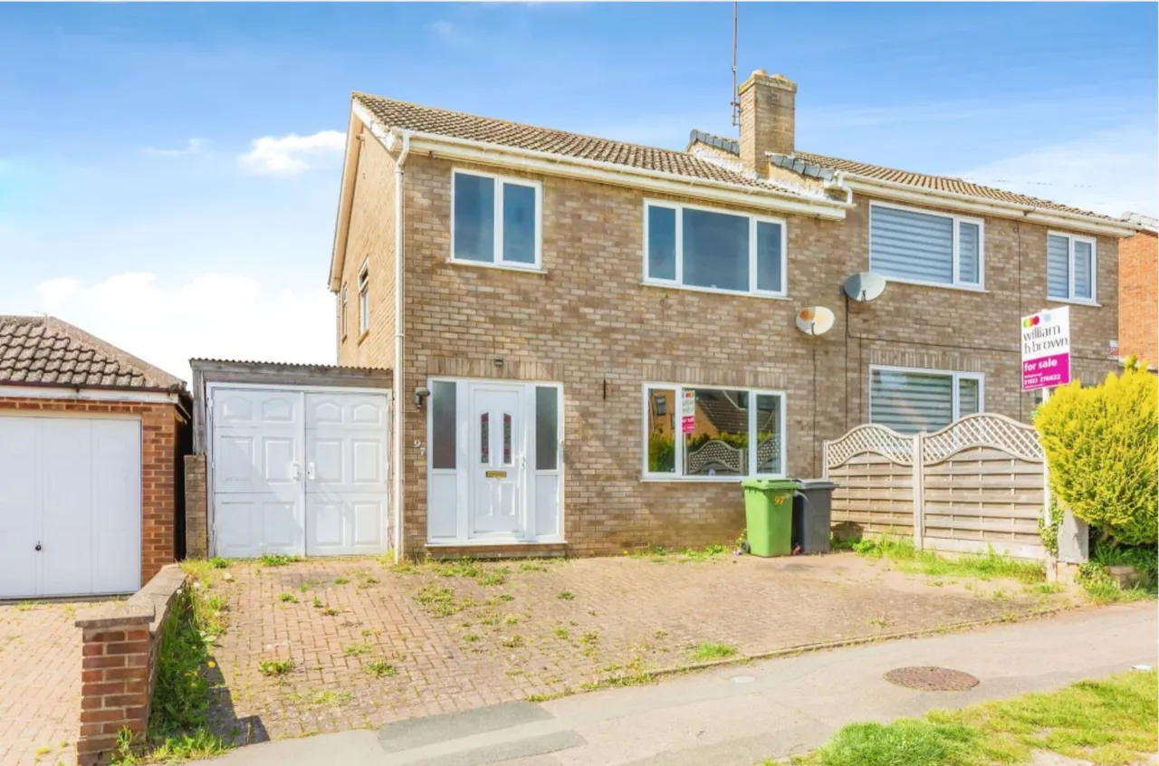 3 bed house to rent — Stanwell Way, WELLINGBOROUGH