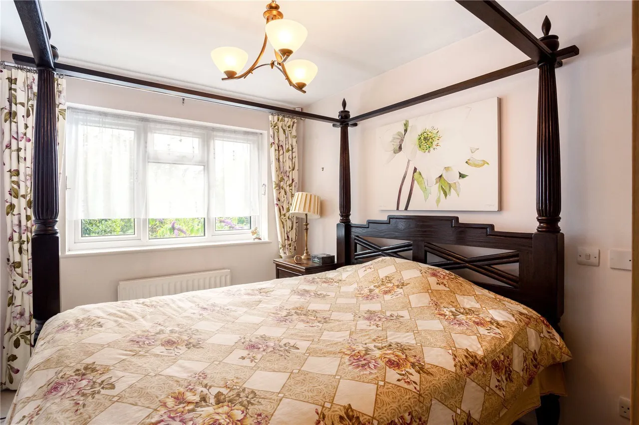 Upper Richmond Road West, London, SW14, photo 9