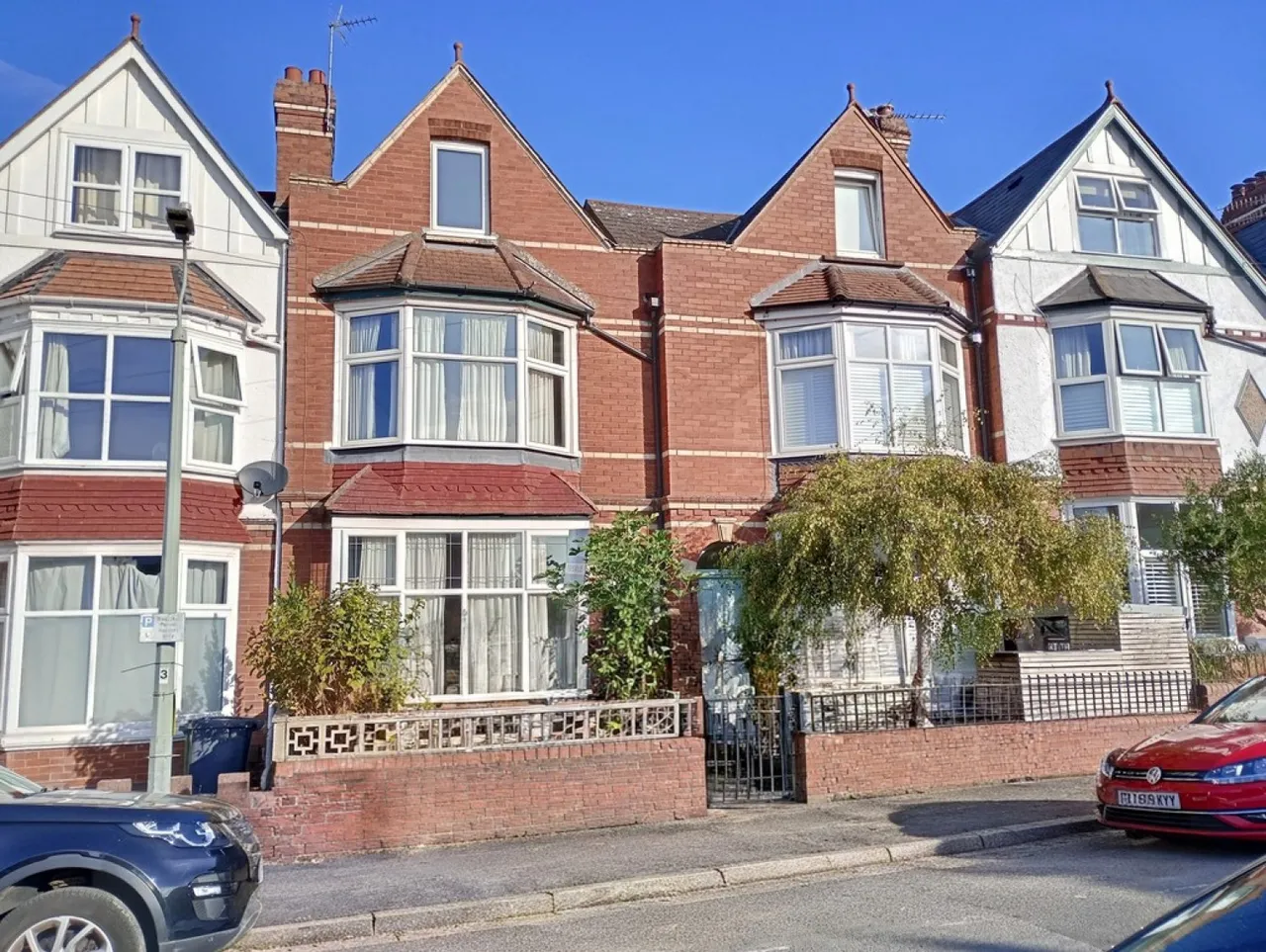 5 bed house for sale — Barnardo Road