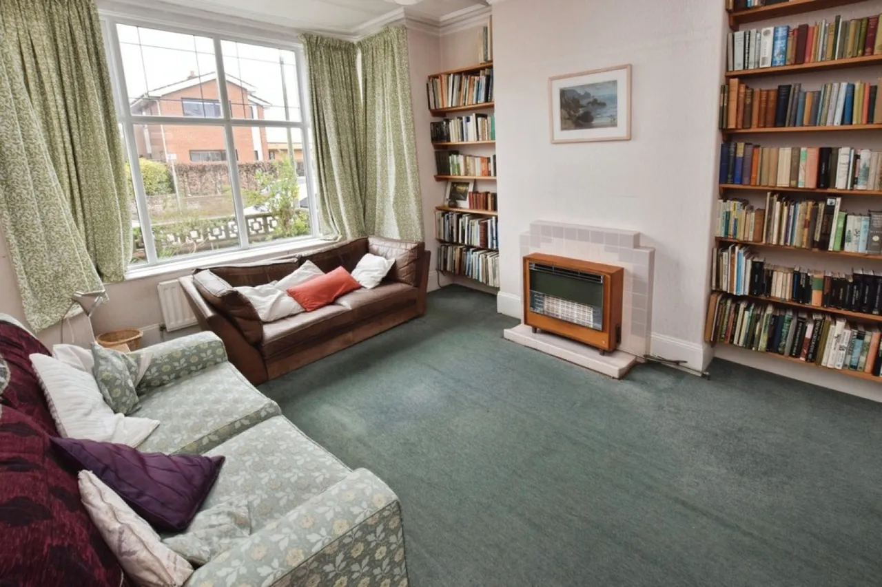Barnardo Road, photo 2