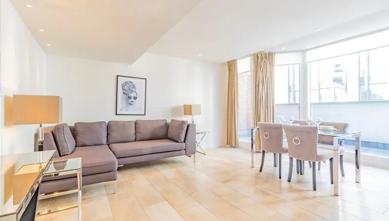 2 bed flat to rent — Young Street, LONDON