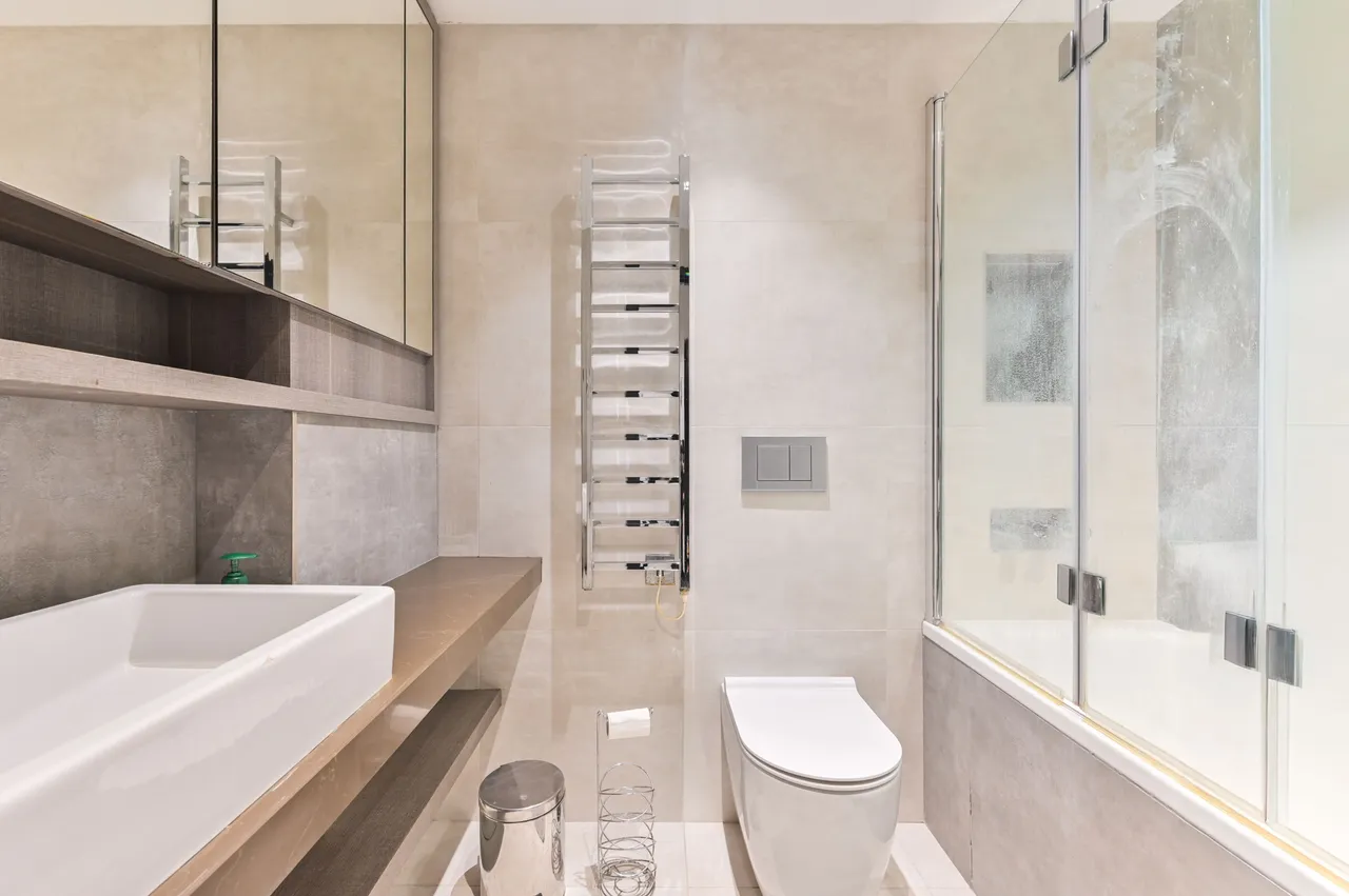 Apartment 10, 12 Lawn Lane, London, photo 8