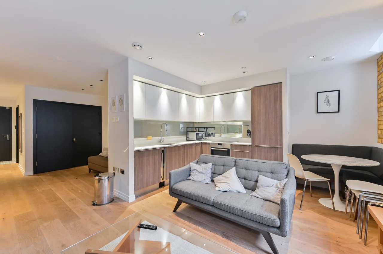 Apartment 10, 12 Lawn Lane, London, photo 3