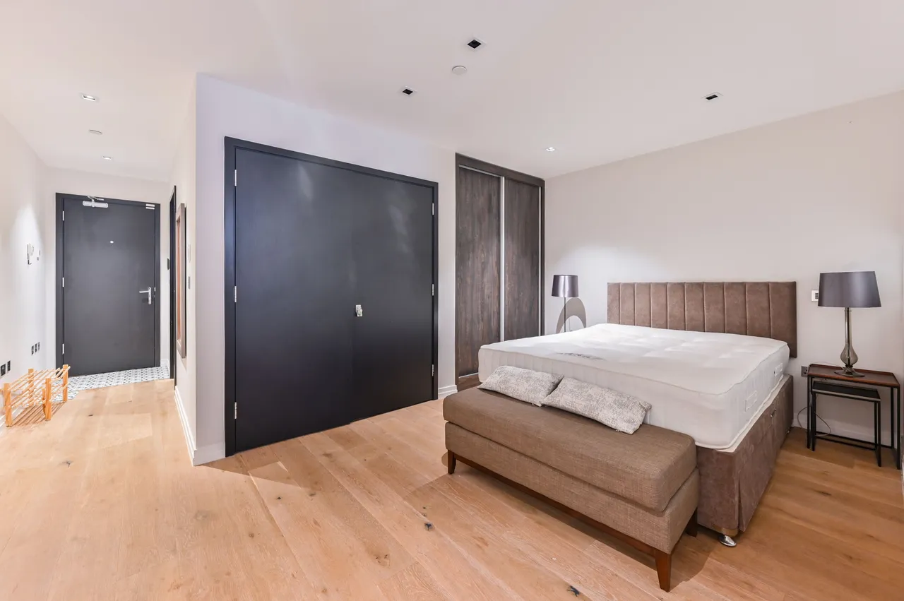 Apartment 10, 12 Lawn Lane, London, photo 6