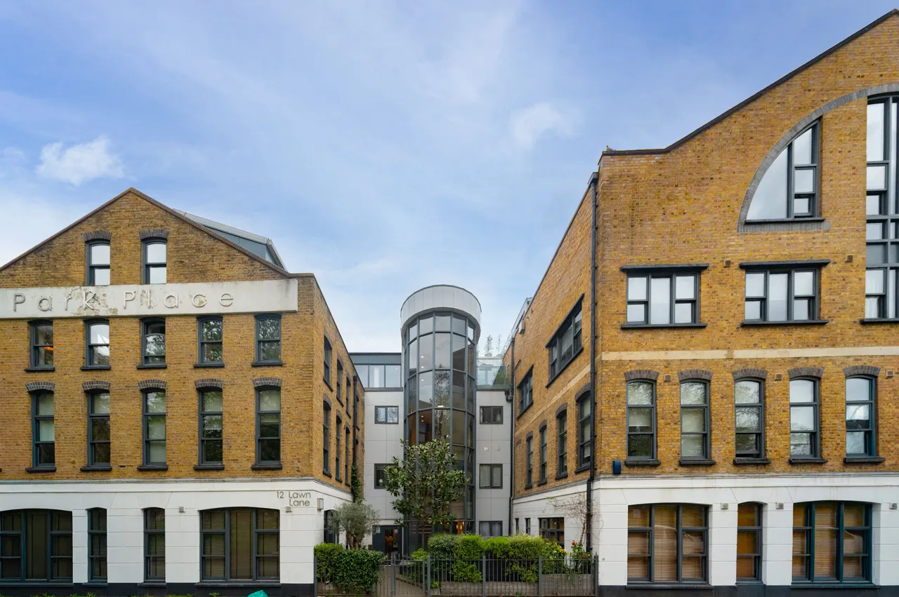 Apartment 10, 12 Lawn Lane, London, photo 9