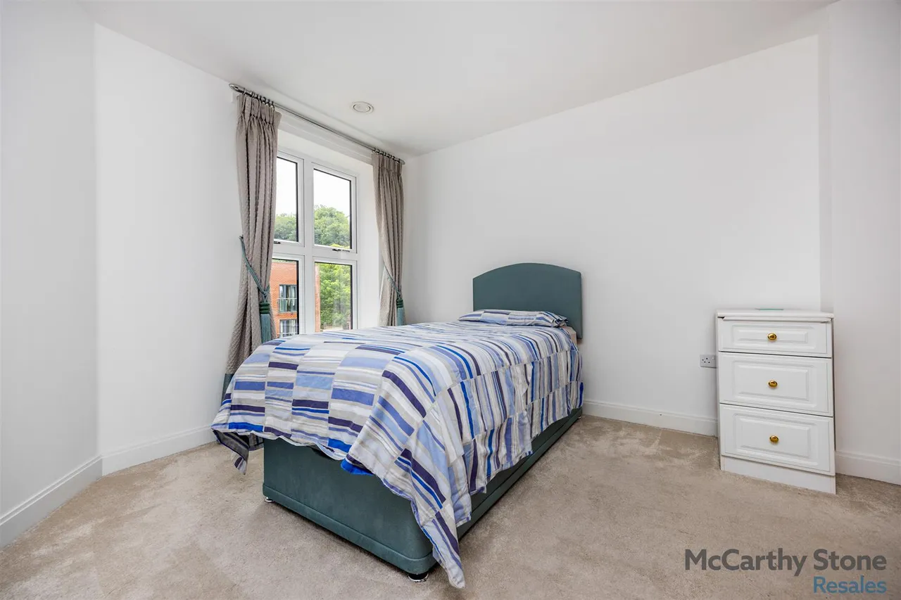 Ockford Road, Godalming, GU7, photo 12